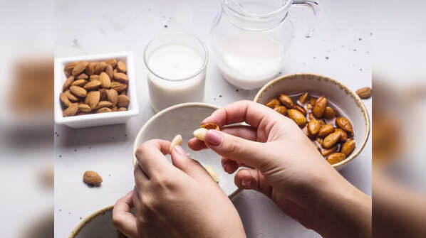 Comparing peeled and unpeeled almonds