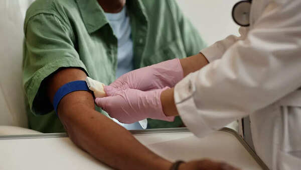 Illustration of early cancer detection through blood test