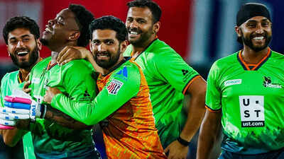 Shimron Hetmyer celebrates the winning six against Kieron Pollard